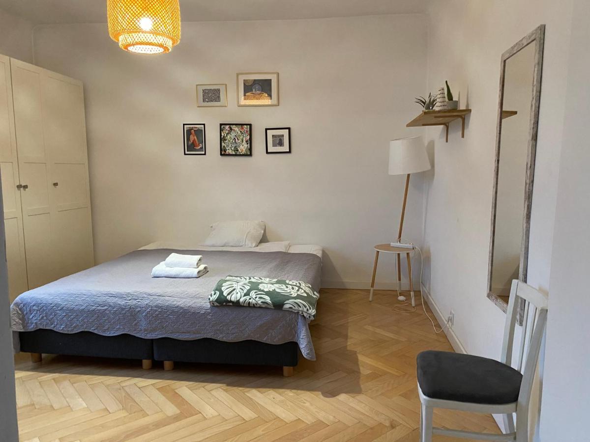 Slow Life Apartment Next To Metro Station Warsaw Exterior photo