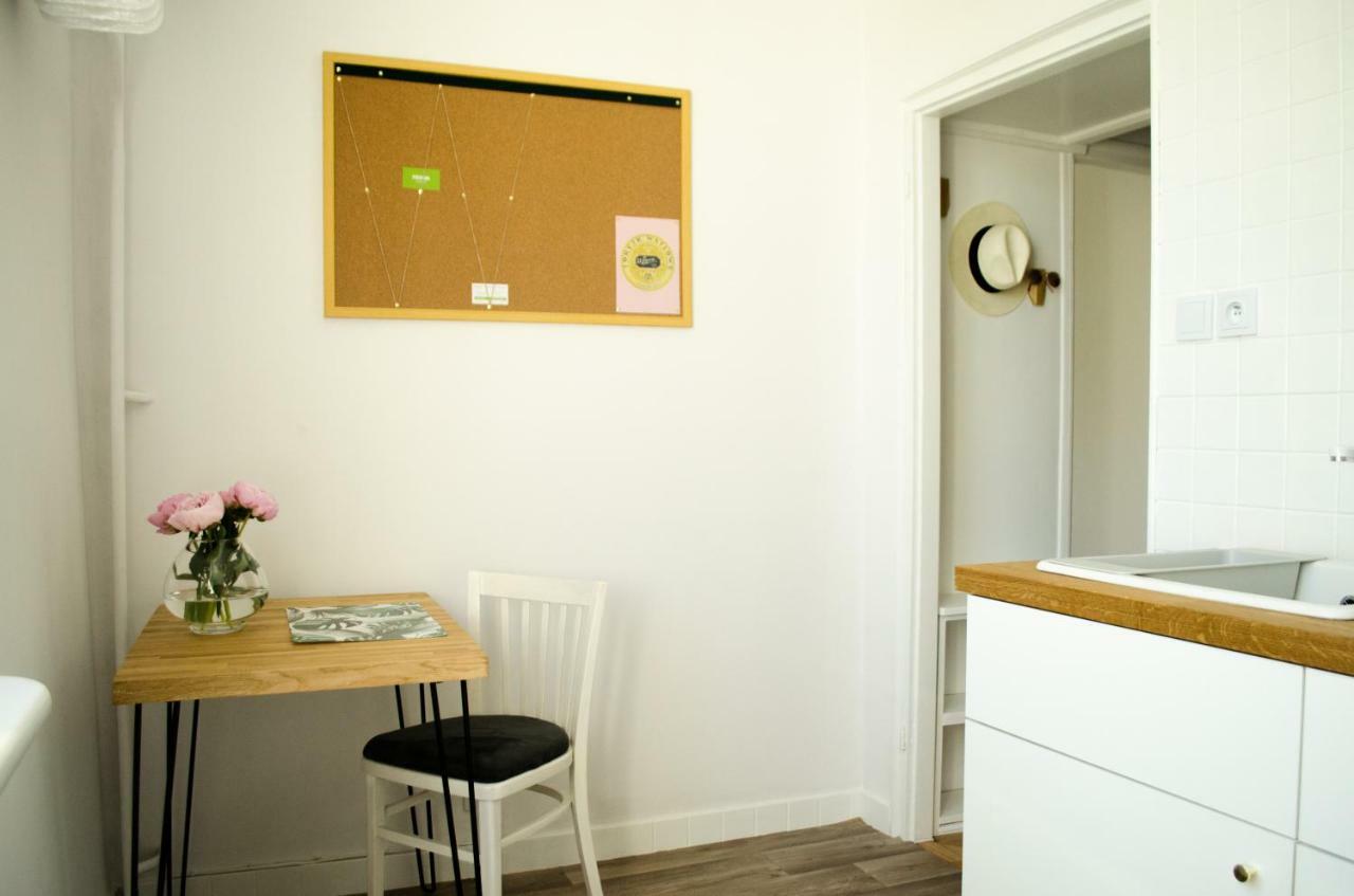 Slow Life Apartment Next To Metro Station Warsaw Exterior photo